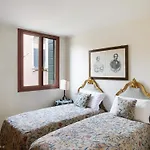 Palazzo Contarini Della Porta Di Ferro 4* 베니스