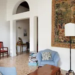 아파트호텔 Palazzo Contarini Della Porta Di Ferro 4*