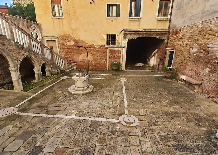Apartahotel Palazzo Contarini Della Porta Di Ferro Venecia