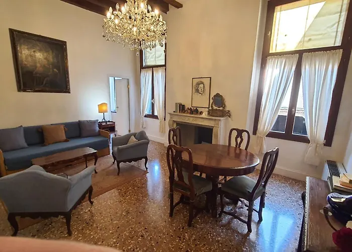 Palazzo Contarini Della Porta Di Ferro Apartahotel 4*