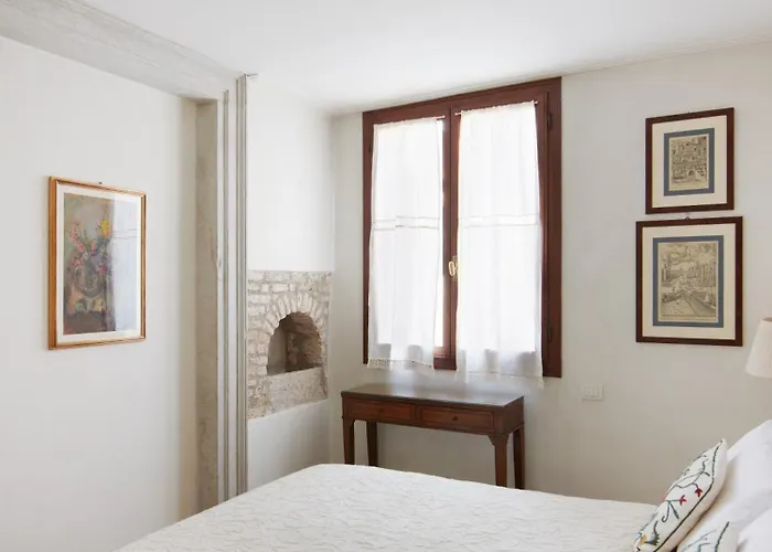 Palazzo Contarini Della Porta Di Ferro 4* Venecia