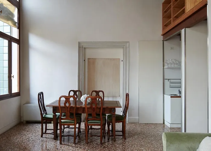 Palazzo Contarini Della Porta Di Ferro Apartahotel 4*