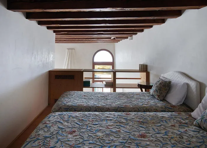 Palazzo Contarini Della Porta Di Ferro Apartahotel