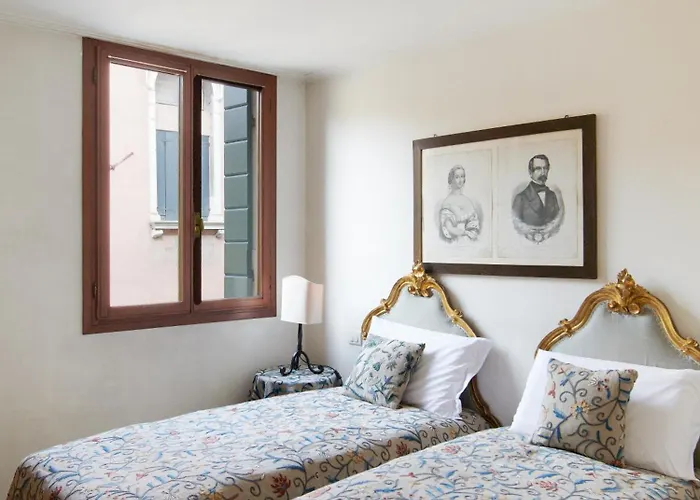 Palazzo Contarini Della Porta Di Ferro 4* Venecia