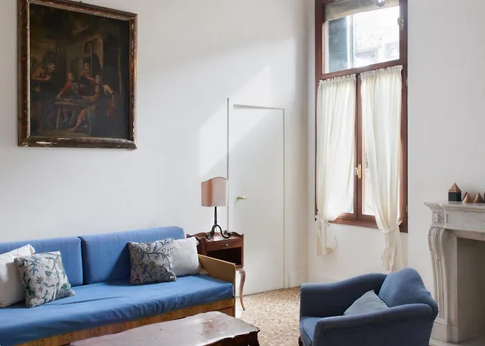 Palazzo Contarini Della Porta Di Ferro 4*