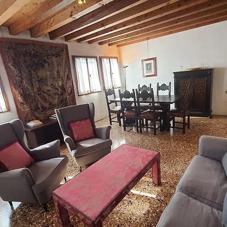 Palazzo Contarini Della Porta Di Ferro מלון דירות 4*