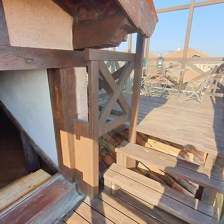 Palazzo Contarini Della Porta Di Ferro מלון דירות