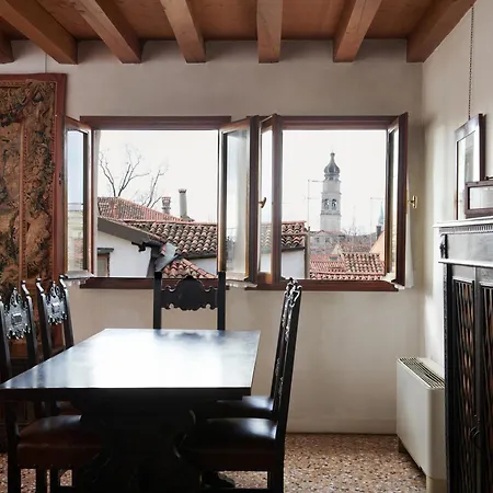 Palazzo Contarini Della Porta Di Ferro