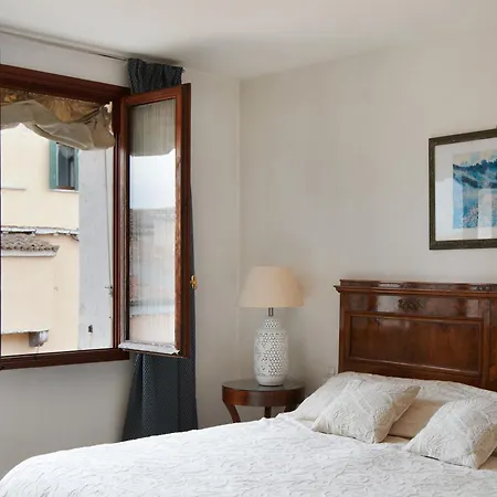 Palazzo Contarini Della Porta Di Ferro מלון דירות 4*