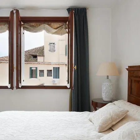 Palazzo Contarini Della Porta Di Ferro מלון דירות