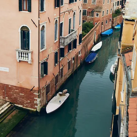 Palazzo Contarini Della Porta Di Ferro מלון דירות