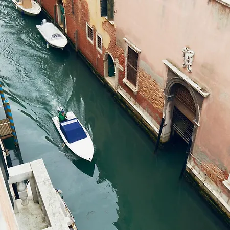 מלון דירות Palazzo Contarini Della Porta Di Ferro