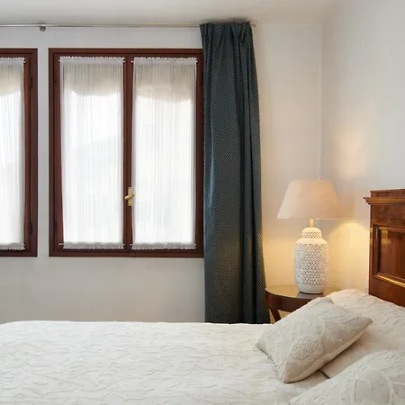 Palazzo Contarini Della Porta Di Ferro