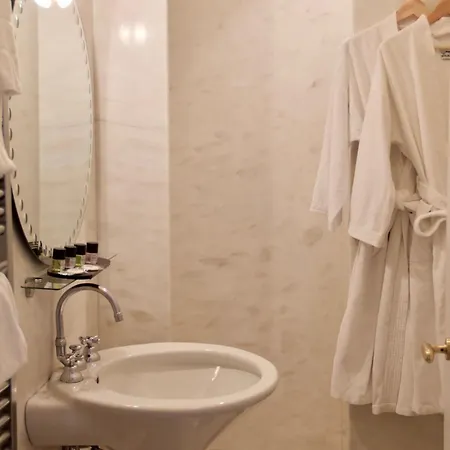 מלון דירות Palazzo Contarini Della Porta Di Ferro ונציה