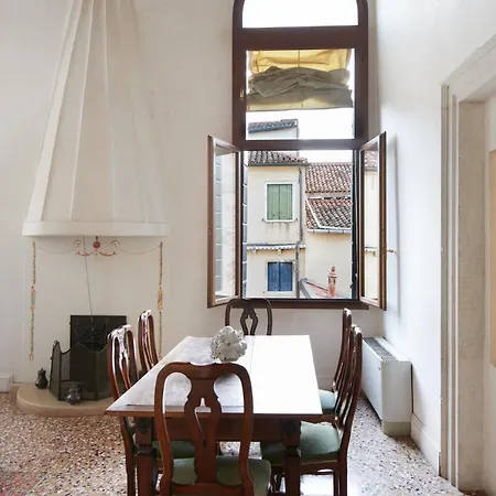 Palazzo Contarini Della Porta Di Ferro מלון דירות