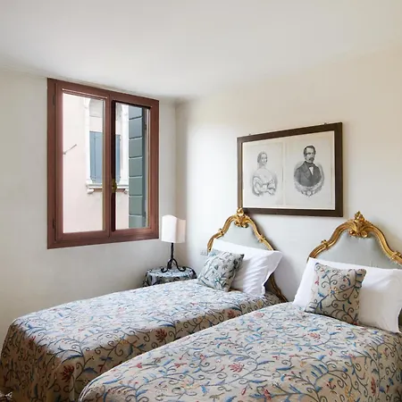 Palazzo Contarini Della Porta Di Ferro 4* ונציה