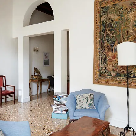 מלון דירות Palazzo Contarini Della Porta Di Ferro 4*