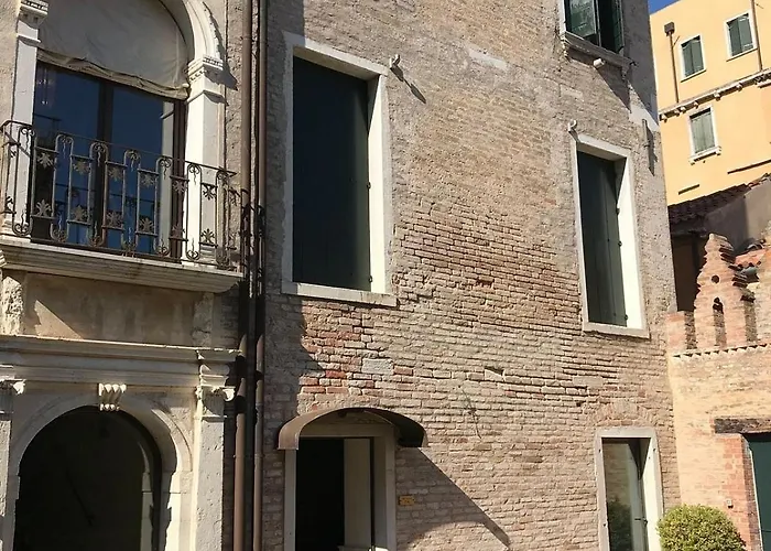 アパートホテル Palazzo Contarini Della Porta Di Ferro