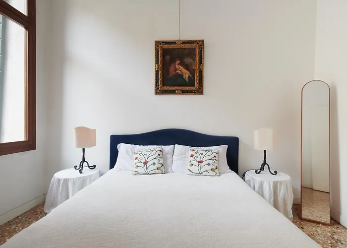 Palazzo Contarini Della Porta Di Ferro アパートホテル ヴェネツィア